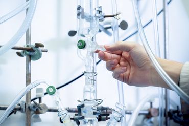 Versuche und praktische Arbeit im chemischen Labor
