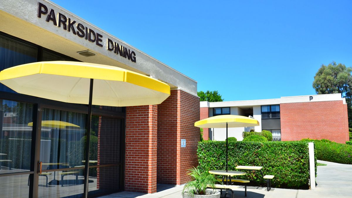 CSULB Parkside Dining